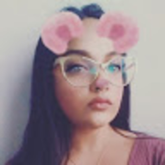 Meet your Posher, Cristy - Picture 1 of 1